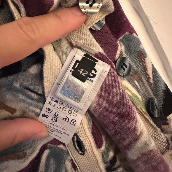 Like new Dolce & Gabbana virgin wool sweater - Picture 3 of 6